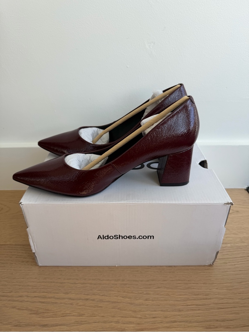 Aldo Women's Size 8.5 - Pointed Block Heel Pumps in Burgundy - Picture 2 of 7